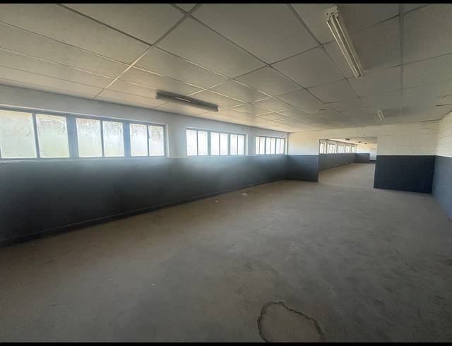339M² WAREHOUSE TO LET IN BLACKHEATH INDUSTRIAL